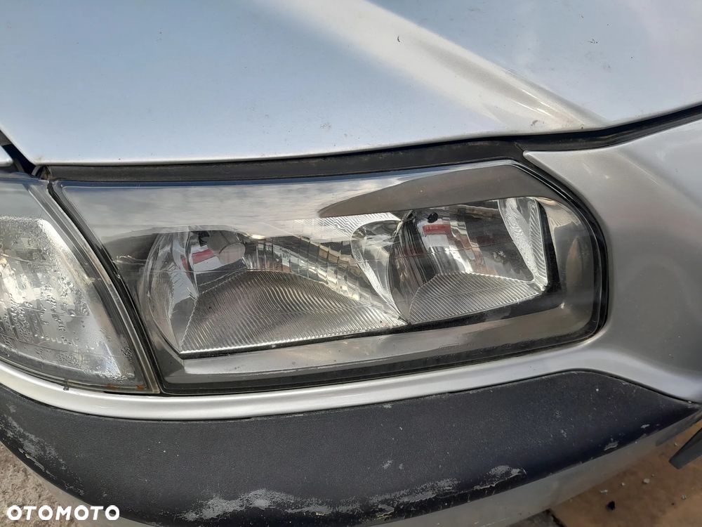 Lampa przednia prawa VOLVO S80 I EU - 2