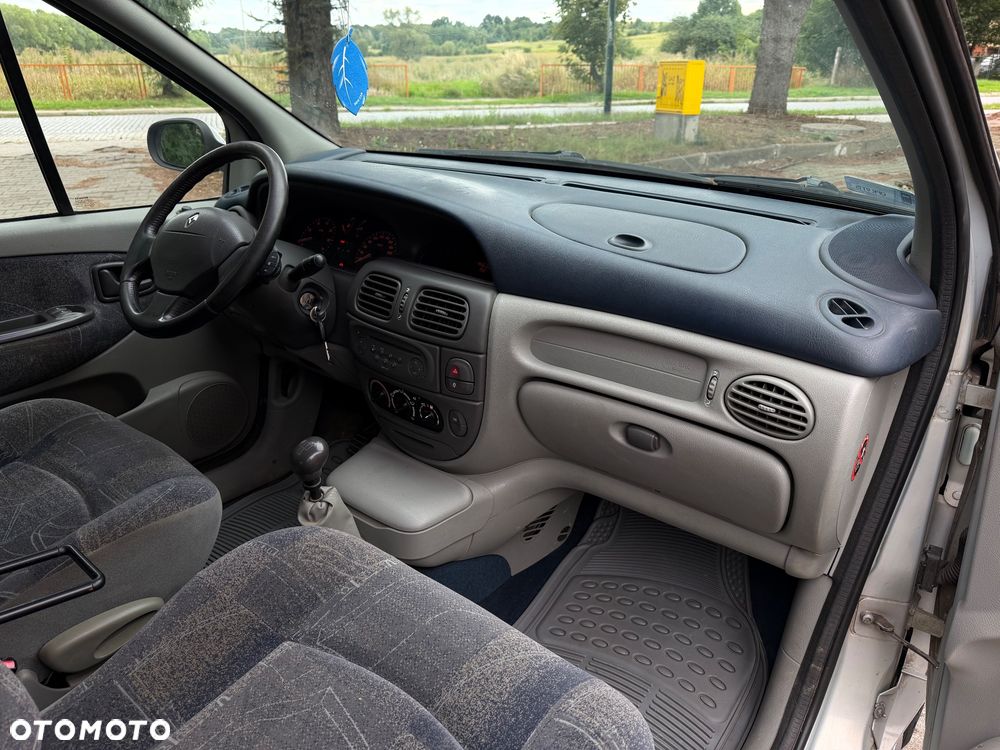 Renault Scenic Megane 1.6 RT 16V - 9