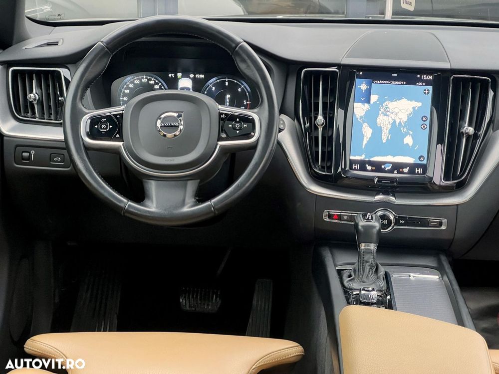 VOLVO XC60 2017 — imagine 36