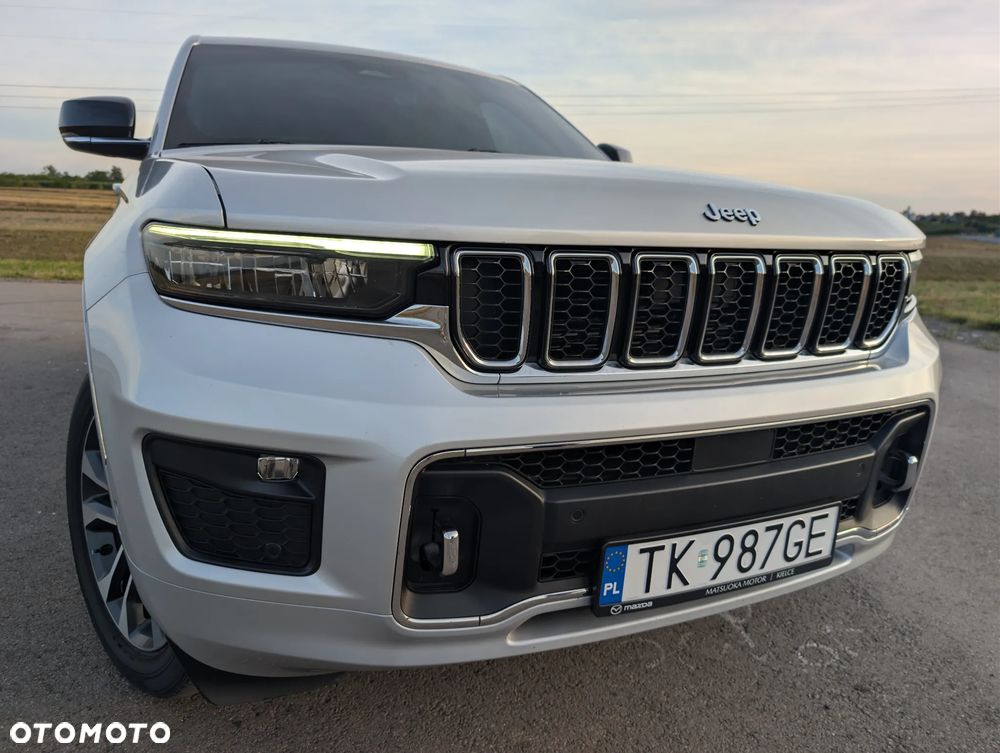 Jeep Grand Cherokee - 19