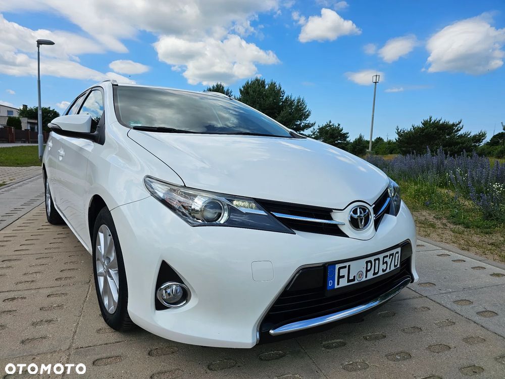 Toyota Auris 1.6 Executive - 22