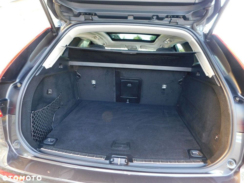 Volvo XC 60 B4 D Geartronic Momentum Pro - 19