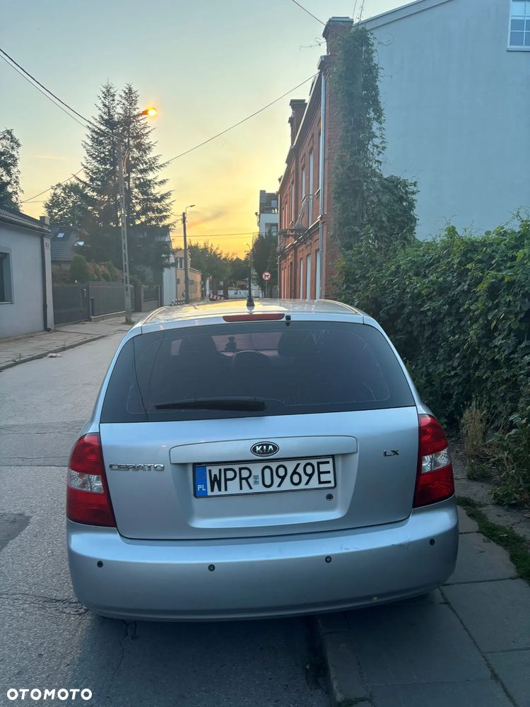 Kia Cerato 1.6 LX / Family - 5