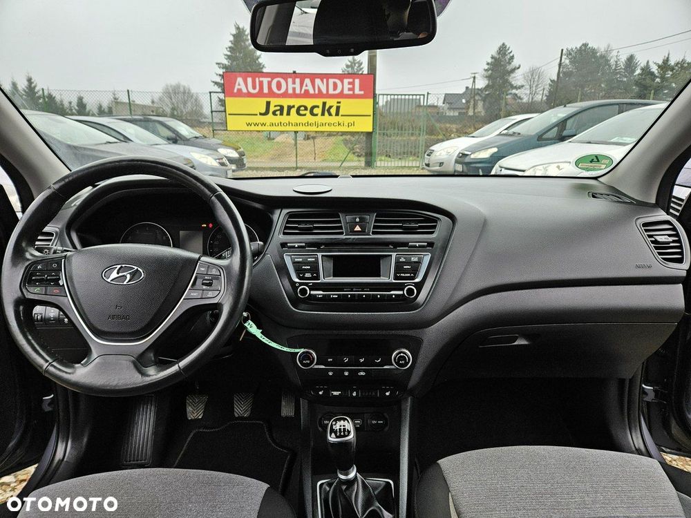 Hyundai i20 - 12