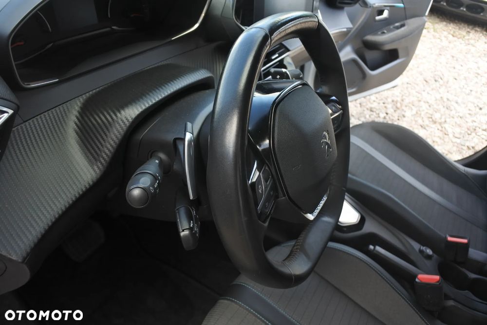 Peugeot 208 1.2 PureTech Allure S&S EAT8 - 15