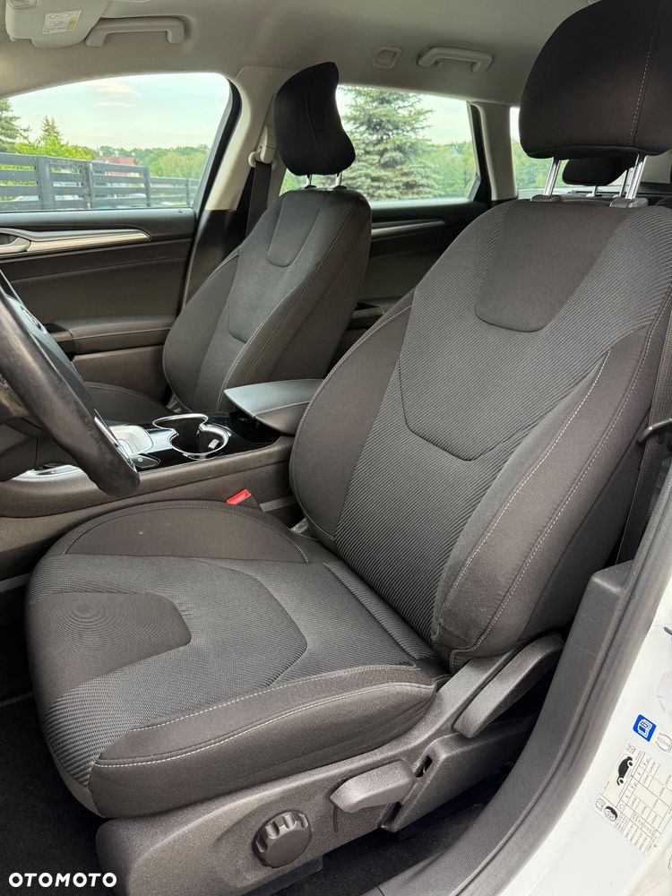 Ford Mondeo 2.0 TDCi Ambiente PowerShift - 11