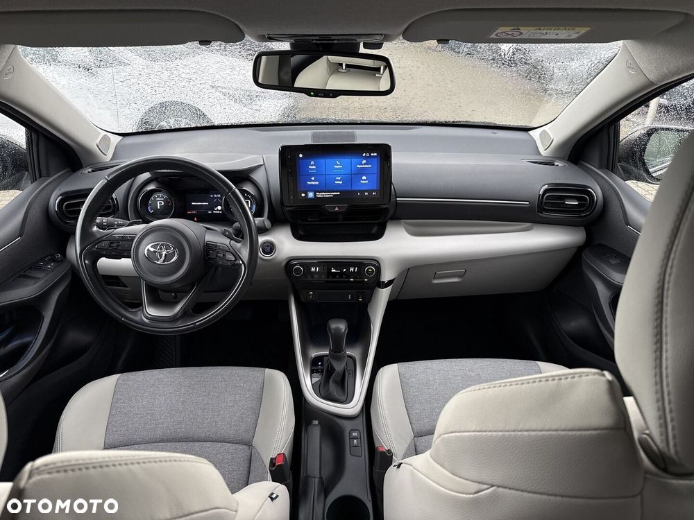 Toyota Yaris 1.5 Executive CVT - 23