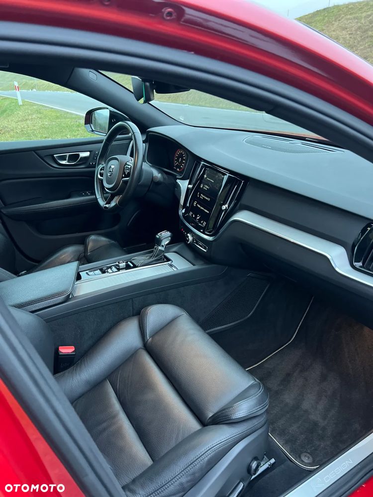 Volvo S60 T4 R-Design - 11