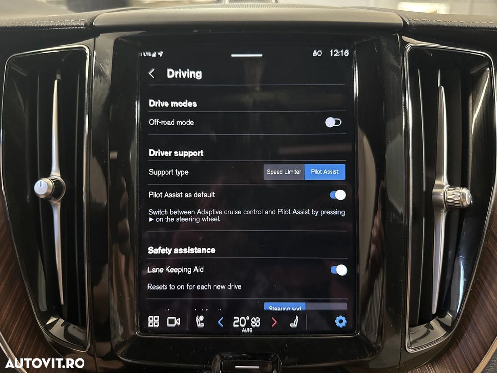 Volvo XC 60 - 22