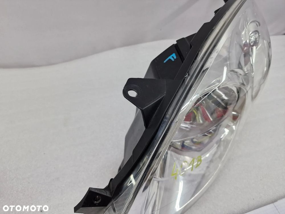 RENAULT TWINGO 2 II 07-12 LEWA / PRAWA LAMPA PRZEDNIA PRZÓD JASNA , NR AUKCJI LA401 - 14