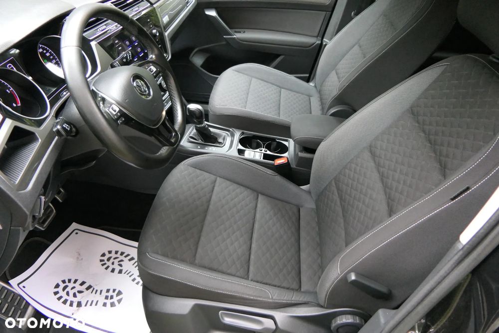 Volkswagen Touran 2.0 TDI SCR DSG Join - 18