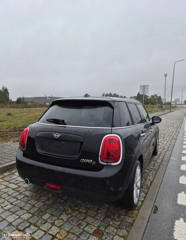MINI 5 Portas Cooper D - 3