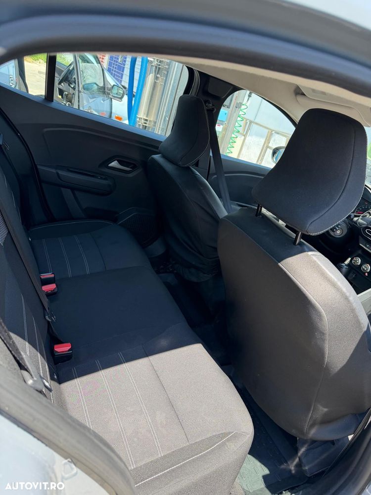 Dacia Logan TCe 90 MT6 Expression - 32