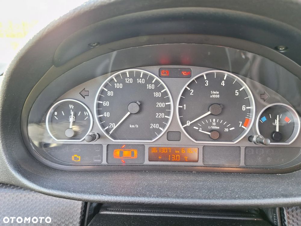 BMW Seria 3 330xi - 7