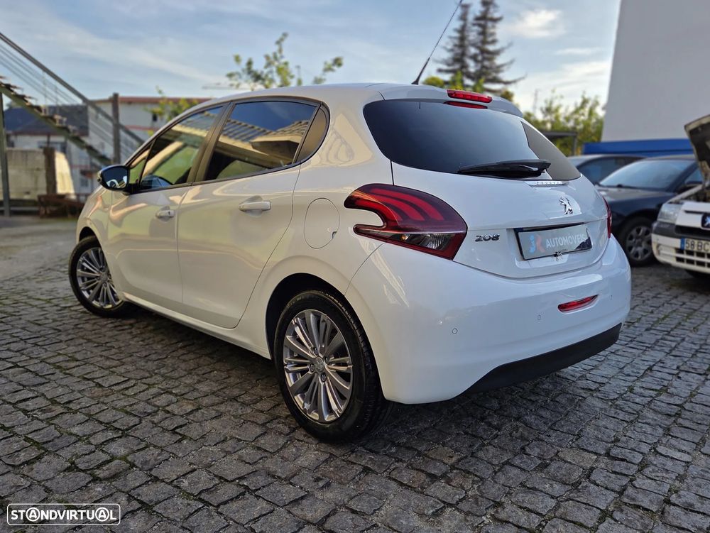 Peugeot 208 1.6 BlueHDi Style - 8