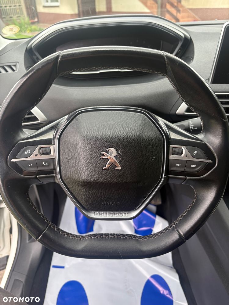 Peugeot 3008 PureTech 130 Stop & Start GPF Allure Business-Paket - 18
