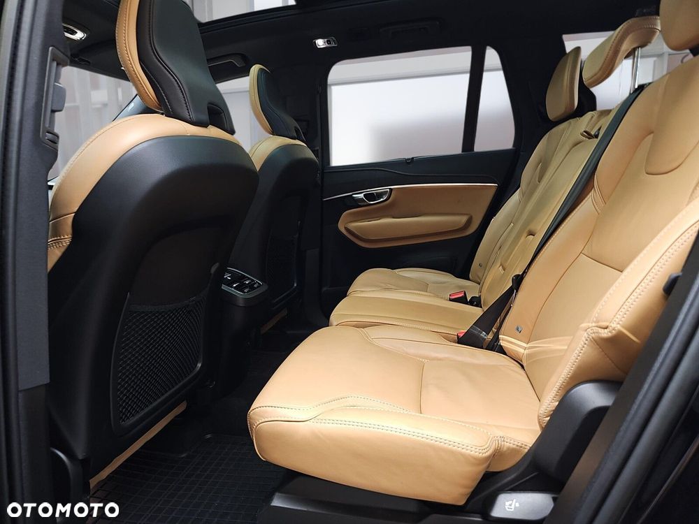 Volvo XC 90 - 11