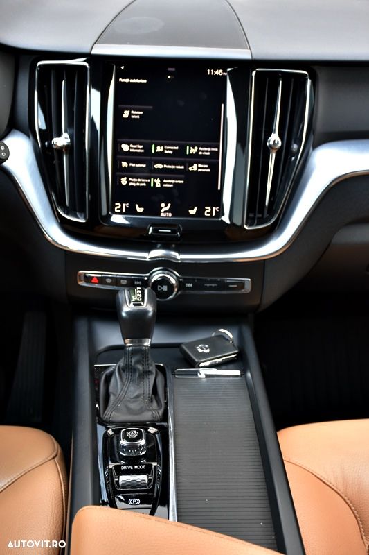 Volvo XC 60 D4 AWD Geartronic Momentum - 15