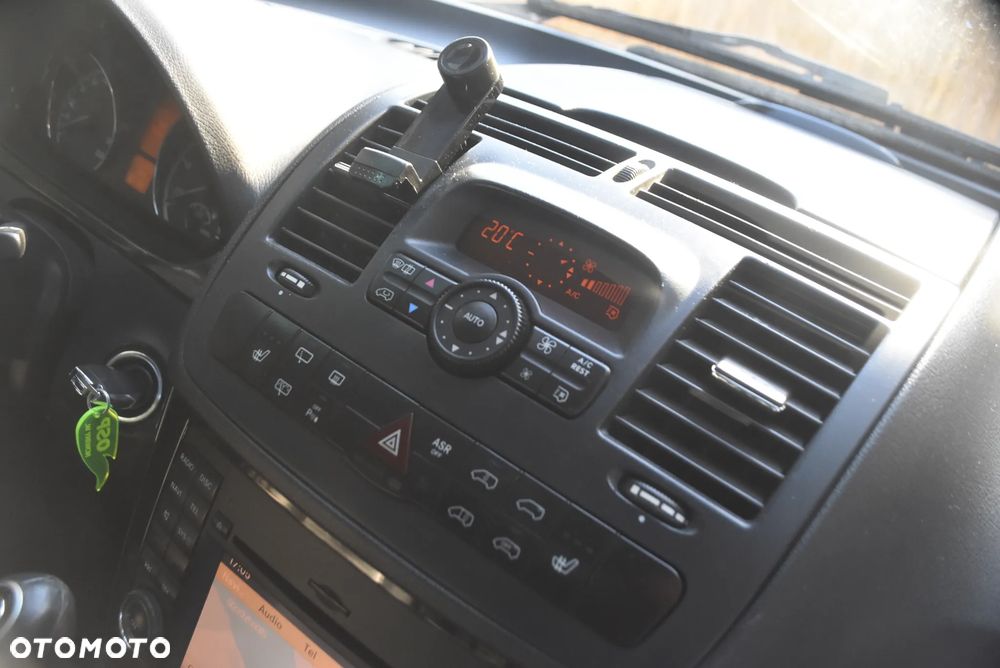 Mercedes-Benz Viano 3.0 CDI Ambiente - 19