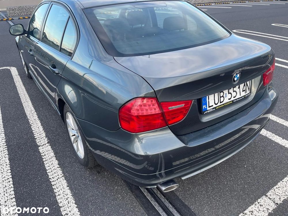 BMW Seria 3 320d xDrive - 6