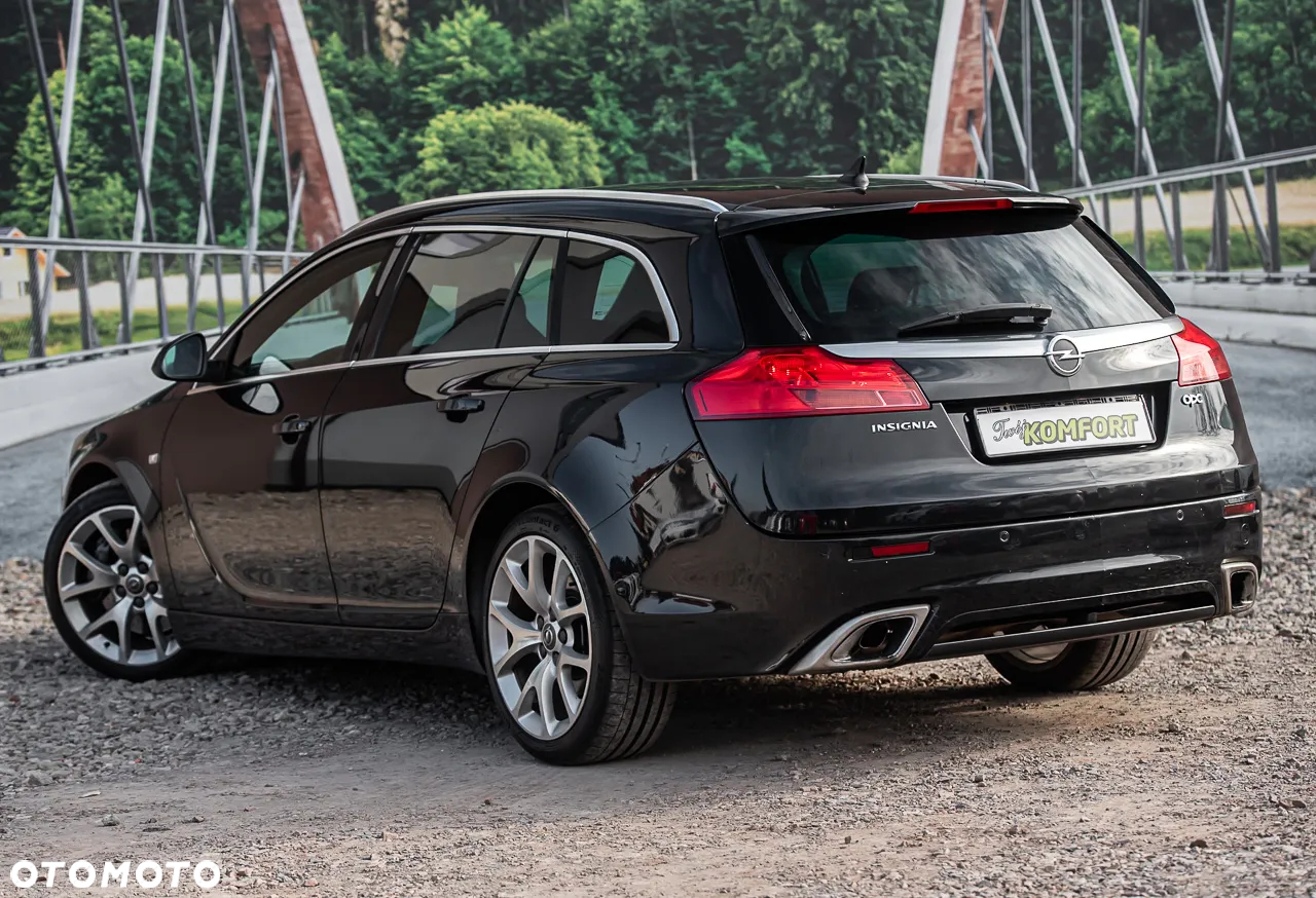 Opel Insignia 2.8 V6 Turbo 4x4 Sports Tourer OPC - 9