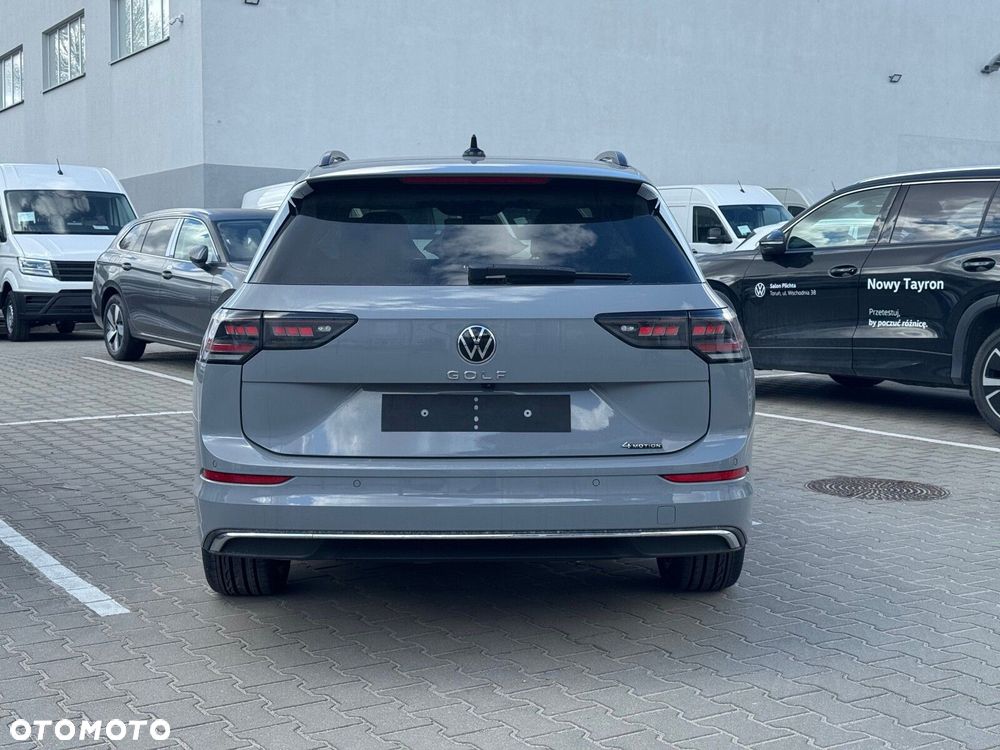 Volkswagen Golf - 10