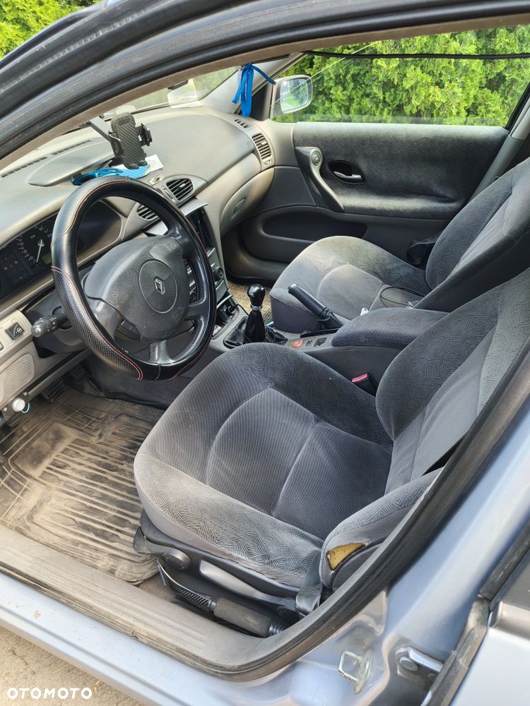 Renault Laguna - 6
