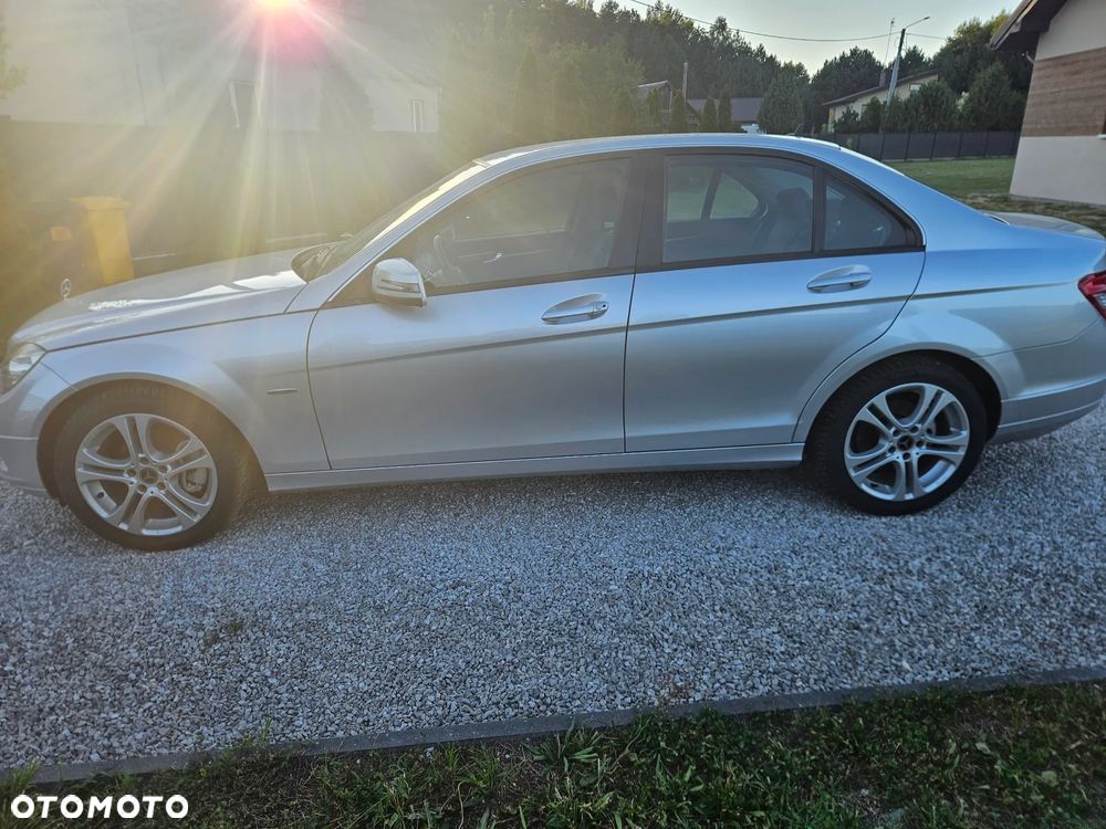 Mercedes-Benz Klasa C 180 Kompressor BlueEFFICIENCY - 9