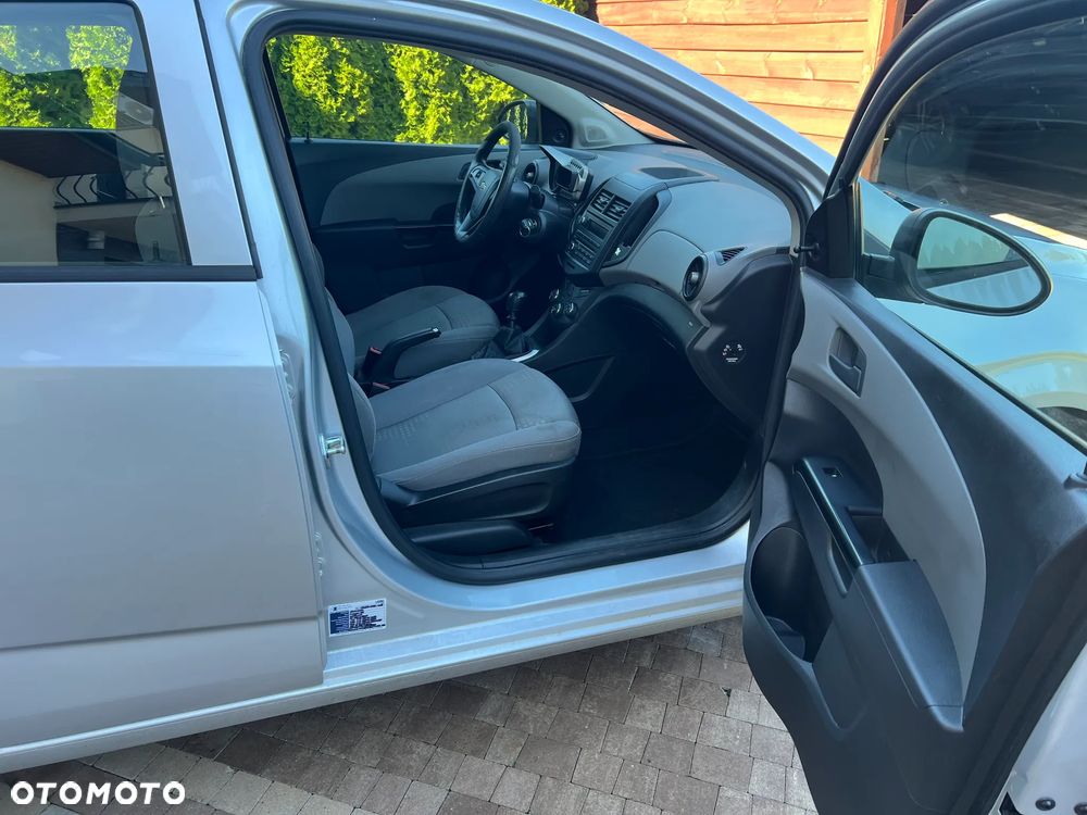 Chevrolet Aveo 1.2 LS - 16