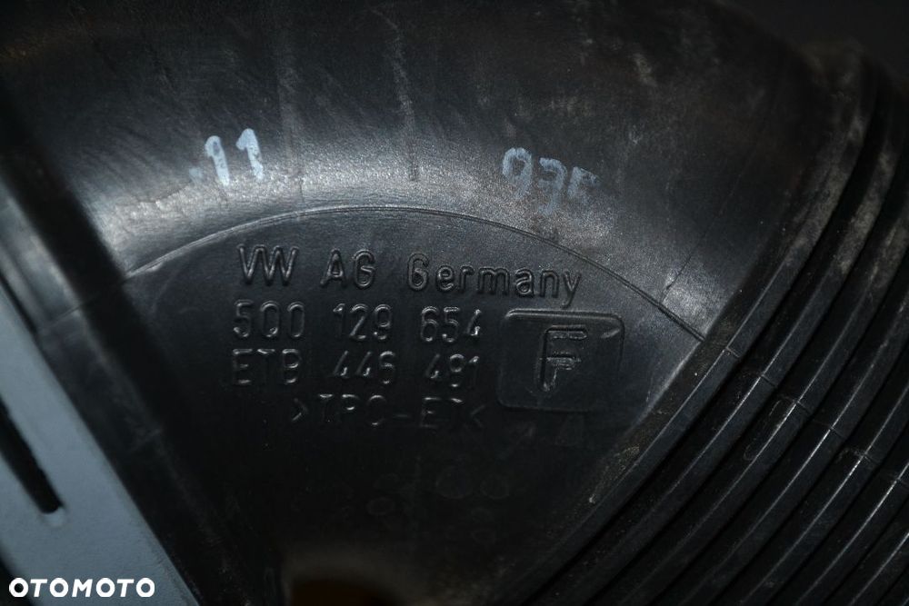 VW AUDI SEAT SKODA DOLOT RURA SSĄCA POWIETRZA 5Q0129654F - 3