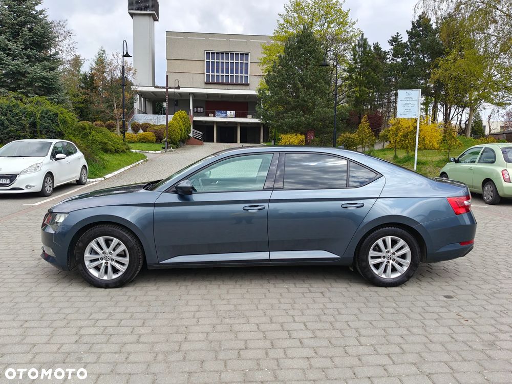 Skoda Superb 1.8 TSI Ambition - 37