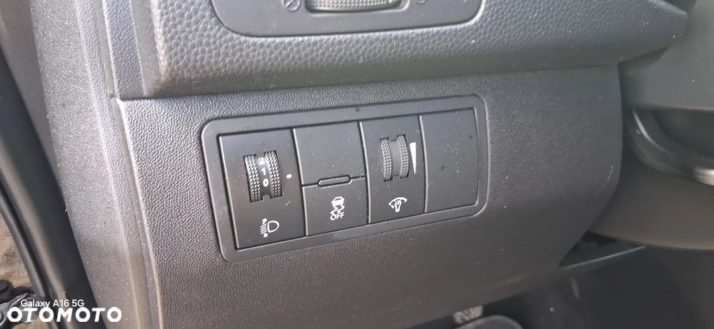 Hyundai ix20 1.4 blue Comfort - 19