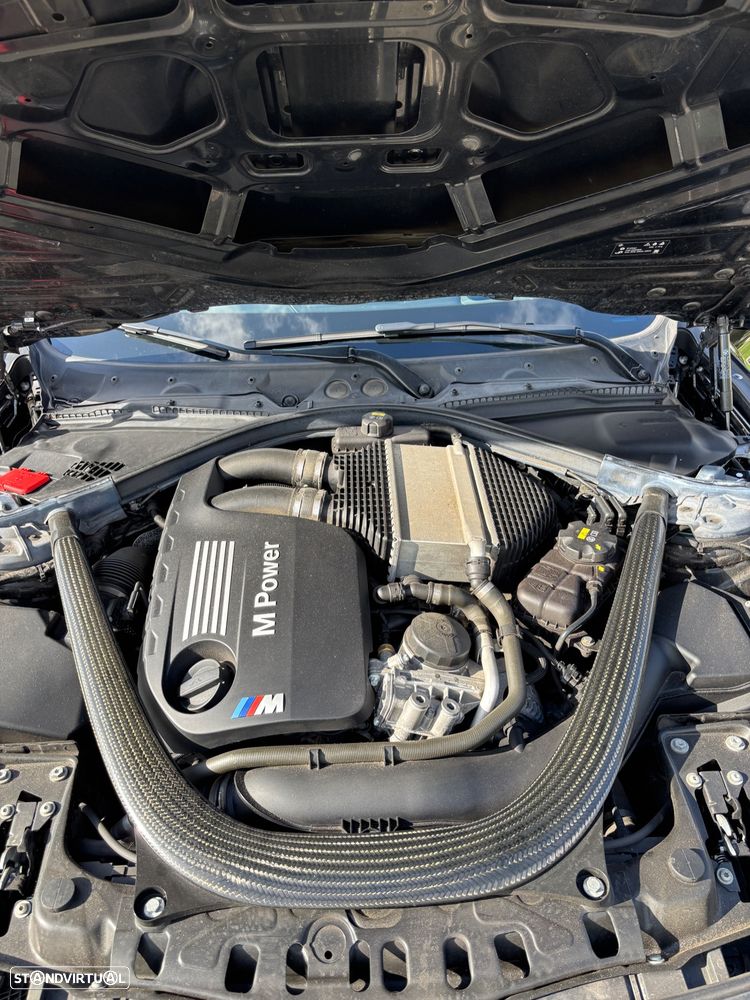 BMW M4 Auto - 10