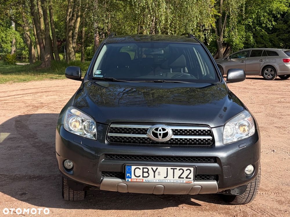 Toyota RAV4 - 8
