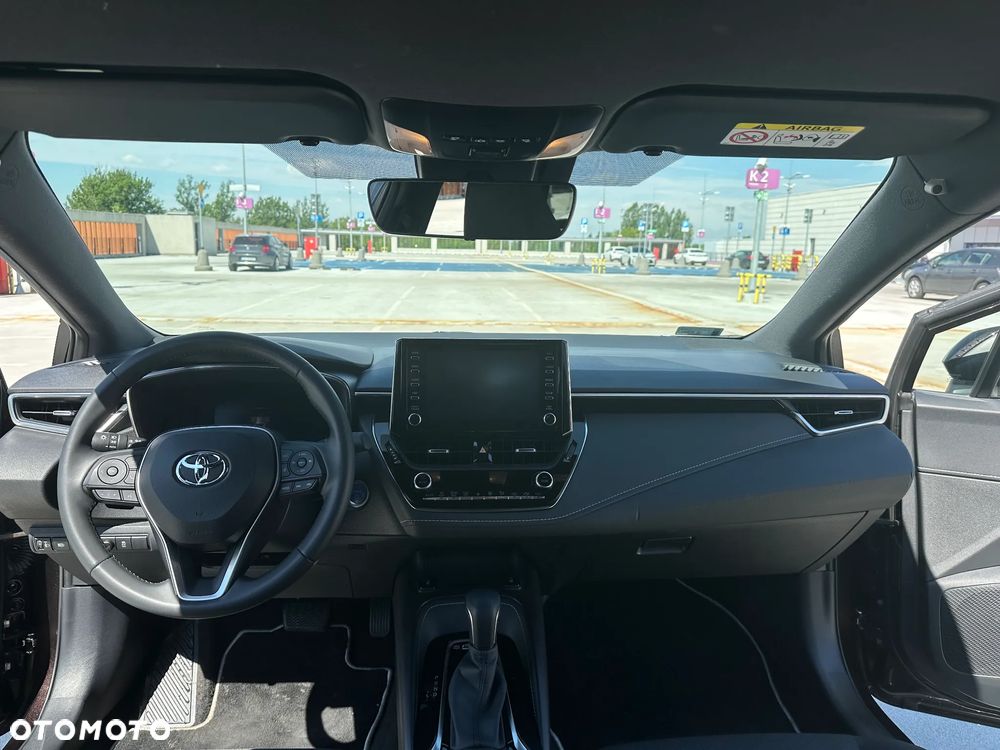 Toyota Corolla - 12