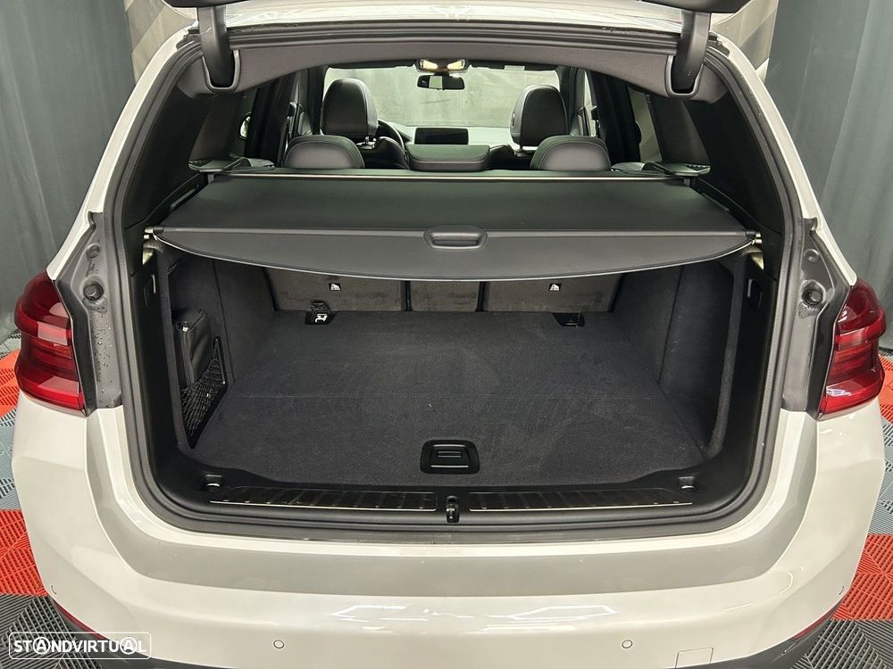 BMW iX3 - 8