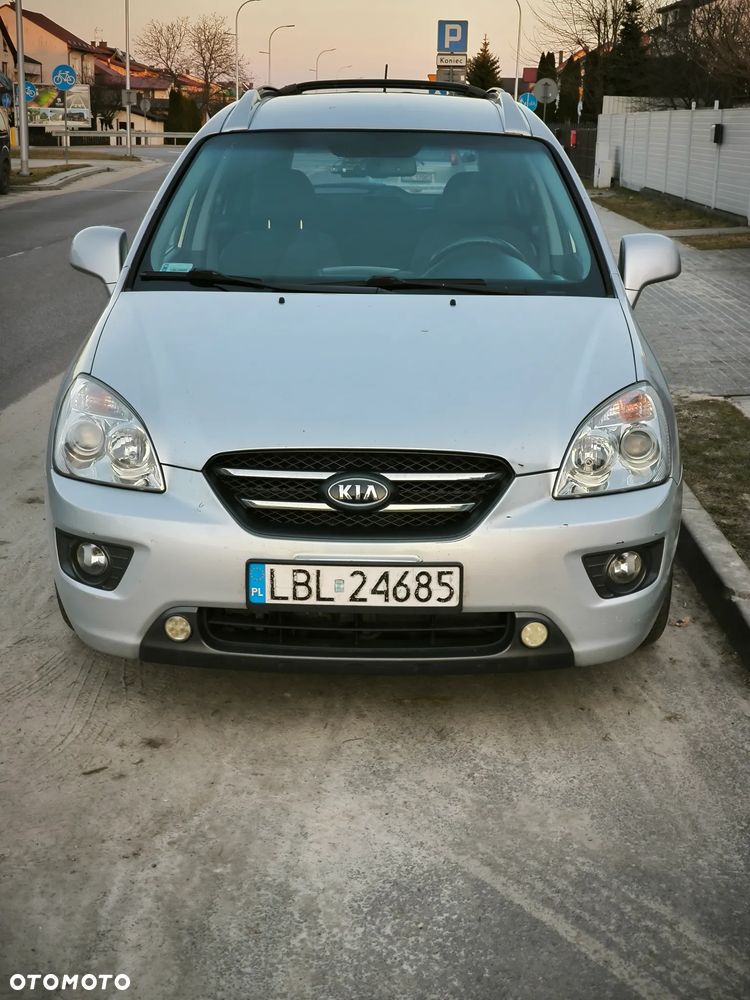 Kia Carens - 7