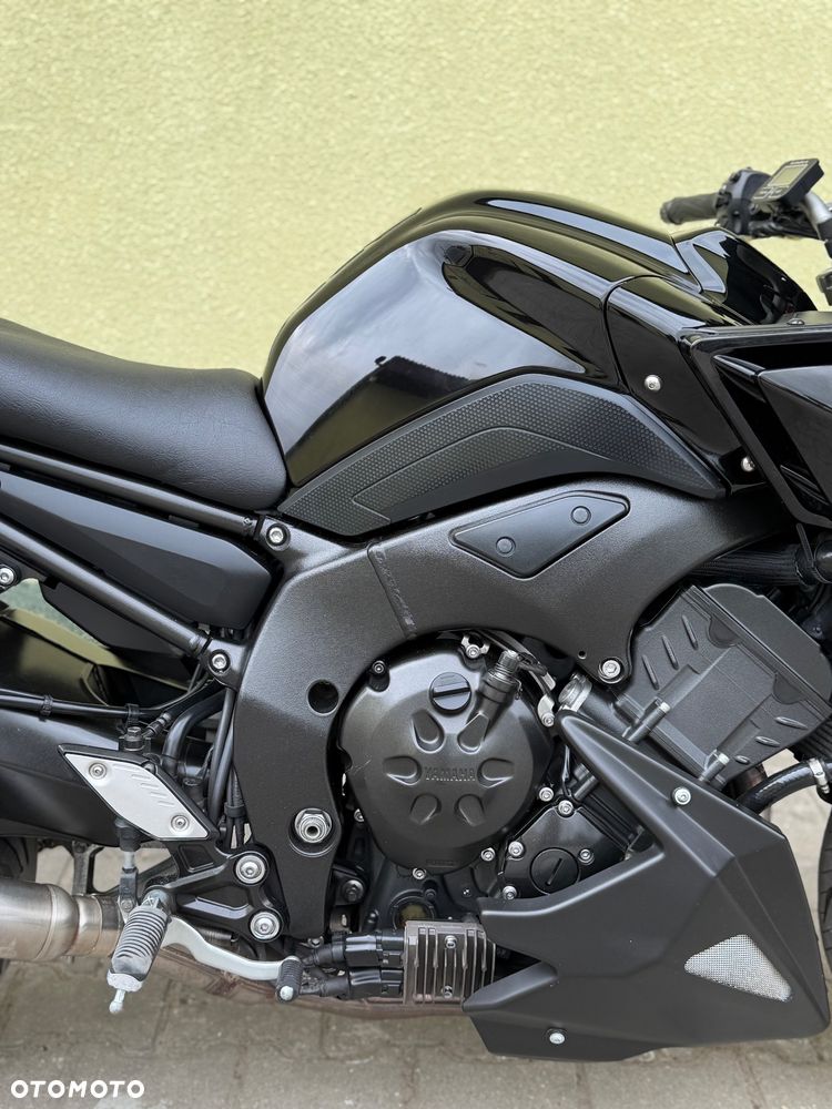 Yamaha FZ8 - 8
