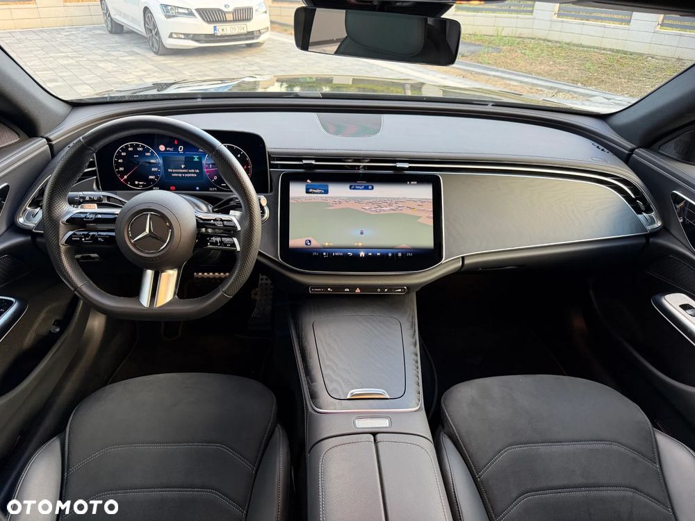 Mercedes-Benz Klasa E 220 d mHEV 4-Matic AMG 9G-Tronic - 14