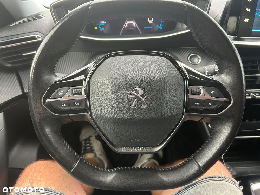 Peugeot 2008 1.2 PureTech Active Pack S&S - 28