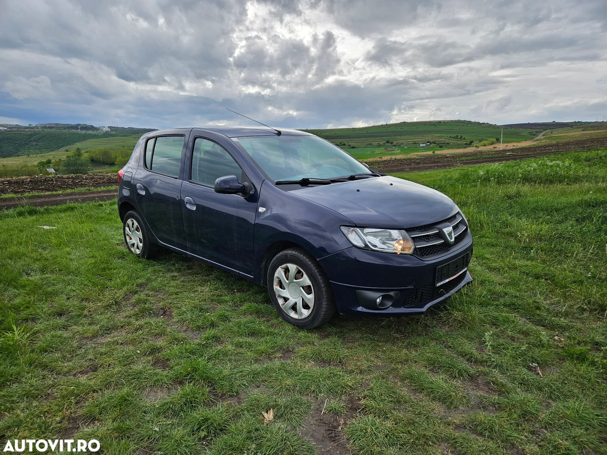 Dacia Sandero 1.2 16V 75 Ambiance - 2