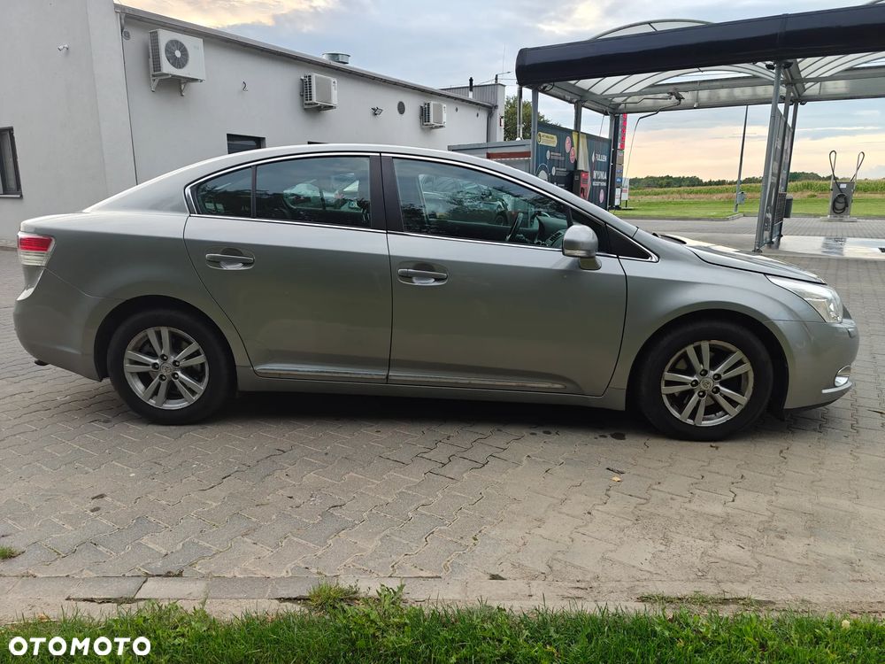 Toyota Avensis 2.0 D-4D Sol - 6