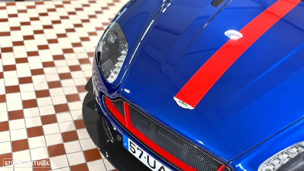 Aston Martin Vantage Coupe - 13