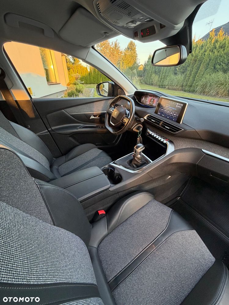 Peugeot 3008 BlueHDi 130 Stop & Start Allure Business-Paket - 17
