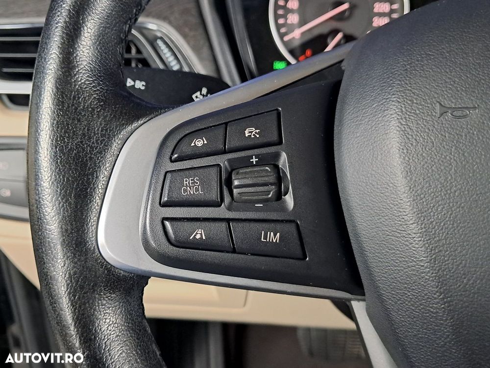 BMW X1 sDrive18d AT - 19