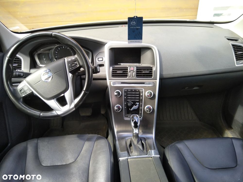 Volvo XC 60 T5 Drive-E Momentum - 3