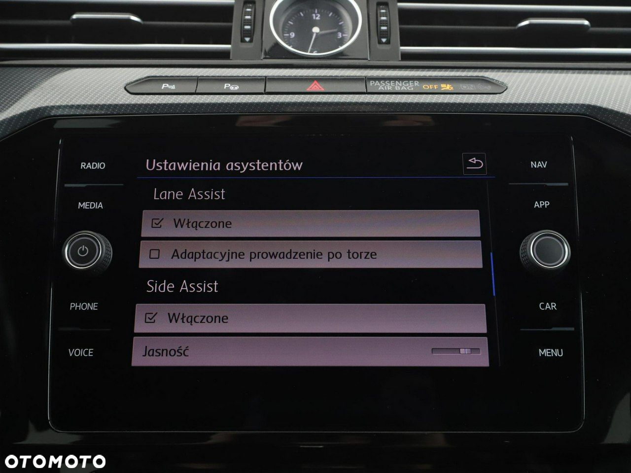 Volkswagen Arteon 2.0 TDI Bi-Turbo SCR 4Mot R-Line DSG - 29