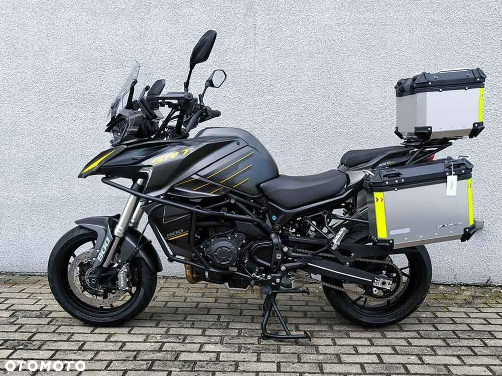QJMOTOR SRT900S - 5