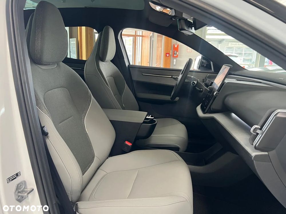Volvo EX30 69kWh Twin Motor Ultra Black Edition - 19