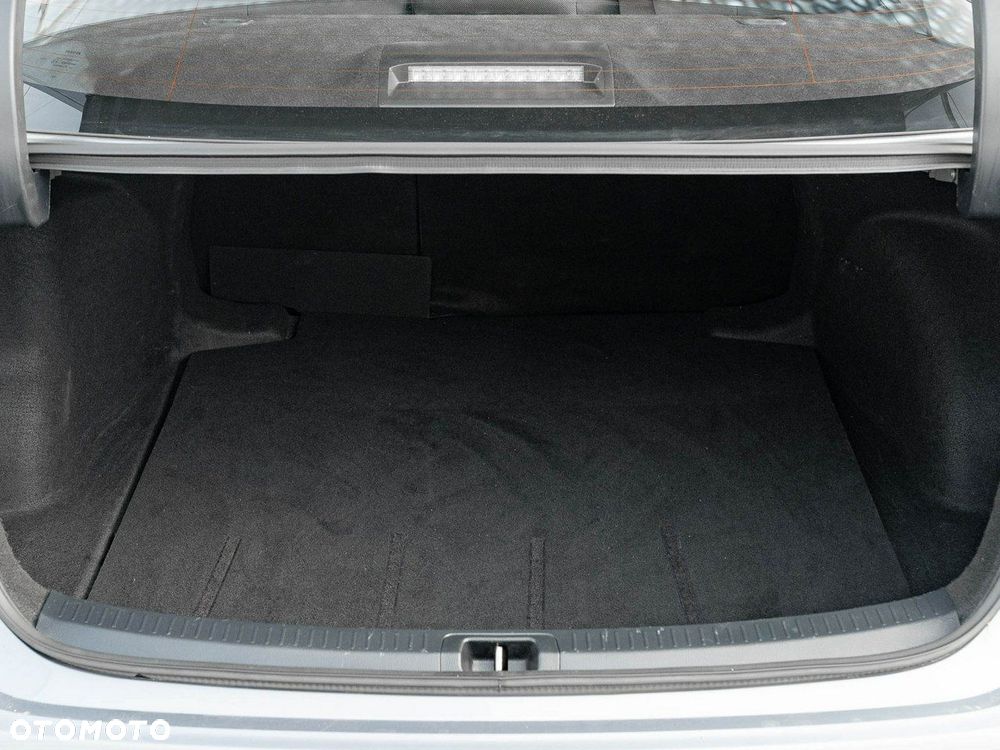 Toyota Corolla 1.5 Comfort - 26